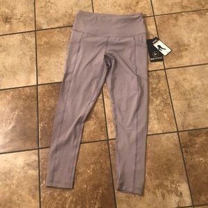 90 Degree Legging NWT Size Medium Frosted Grape